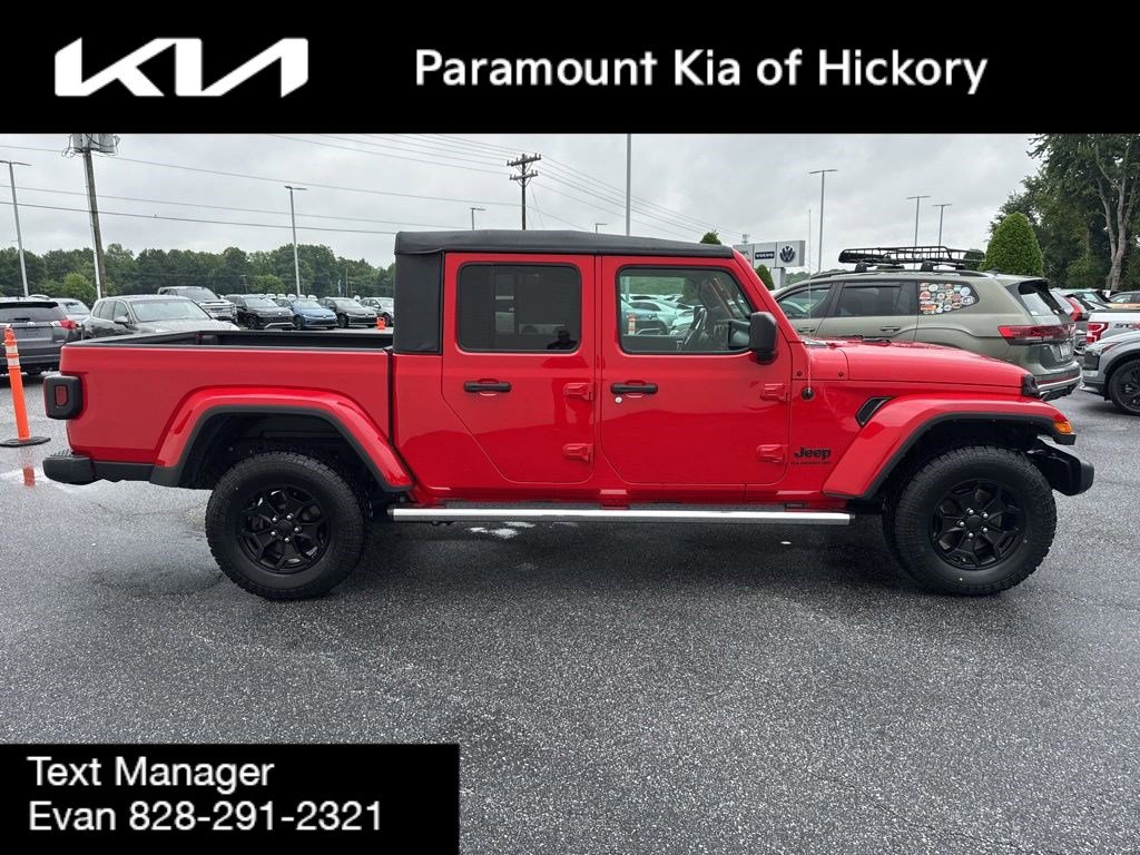 Used 2022 Jeep Gladiator Sport AWD/4WD image 8