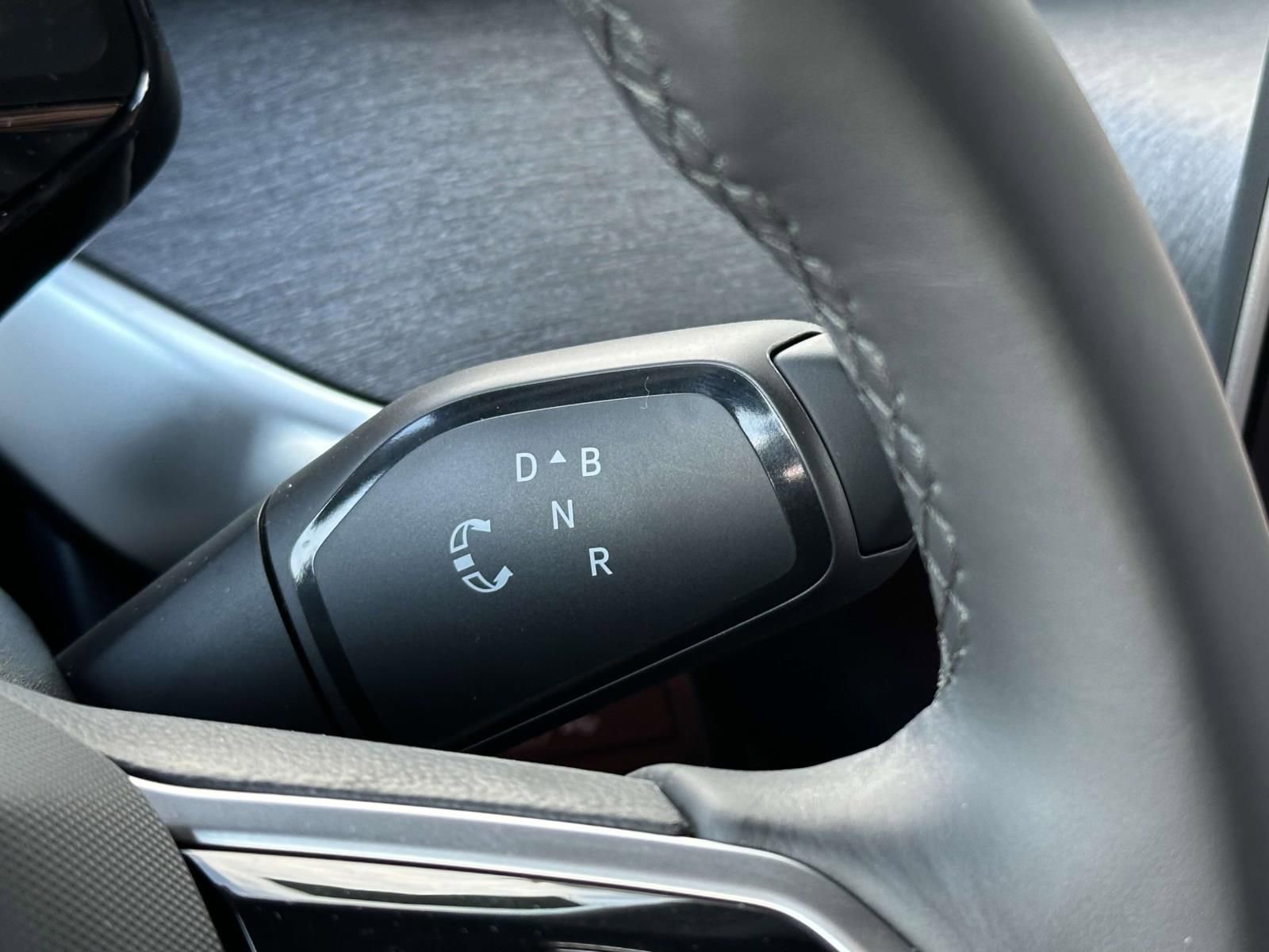 New 2025 Volkswagen ID. Buzz Pro S image 12