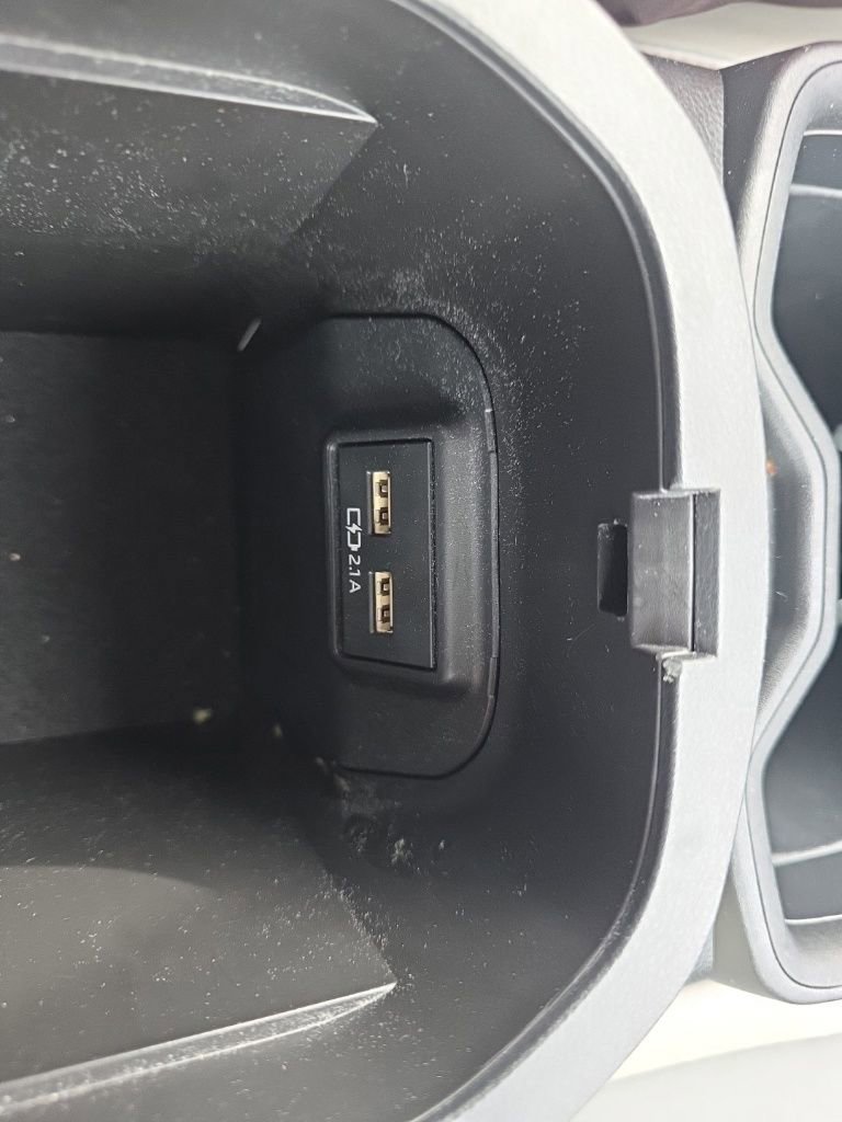 Used 2021 Toyota RAV4 XLE Premium image 35