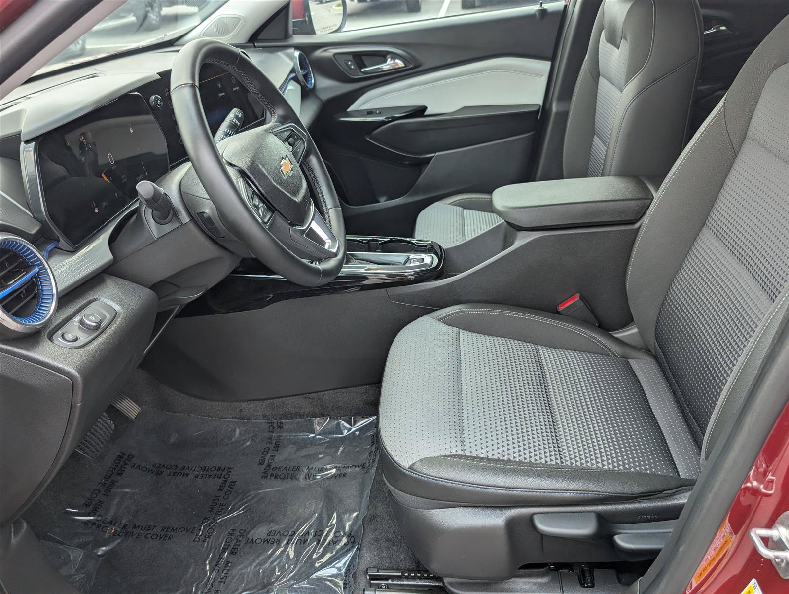 Used 2025 Chevrolet Trax LT w/ Driver Confidence Package FWD image 15