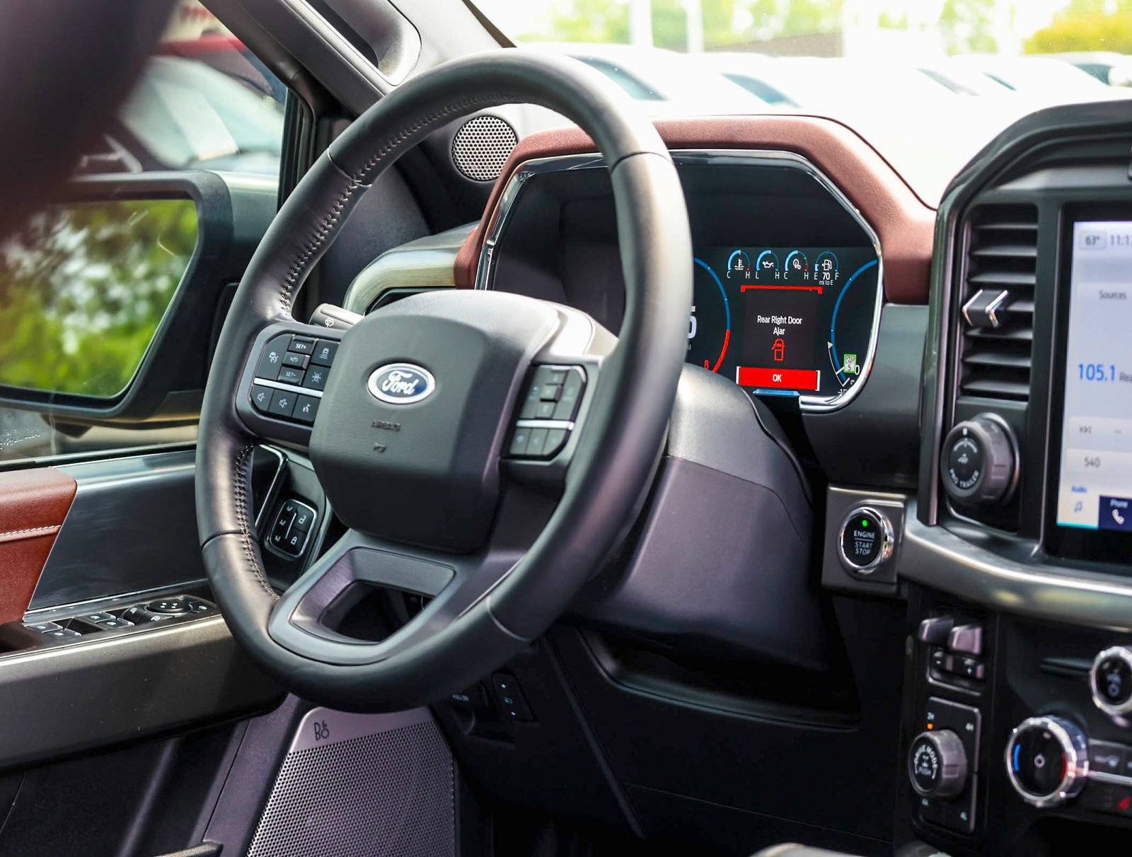 Used 2023 Ford F150 Lariat AWD/4WD image 10