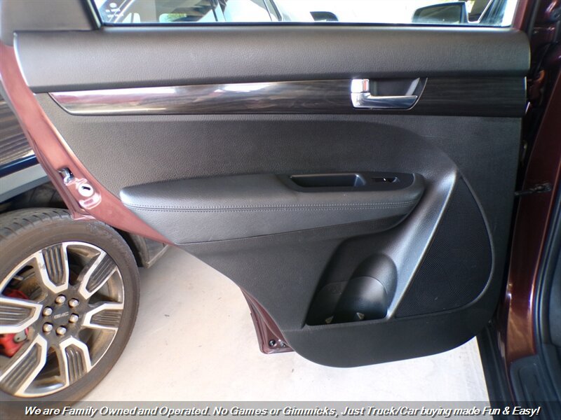 Used 2012 Kia Sorento LX AWD/4WD image 18
