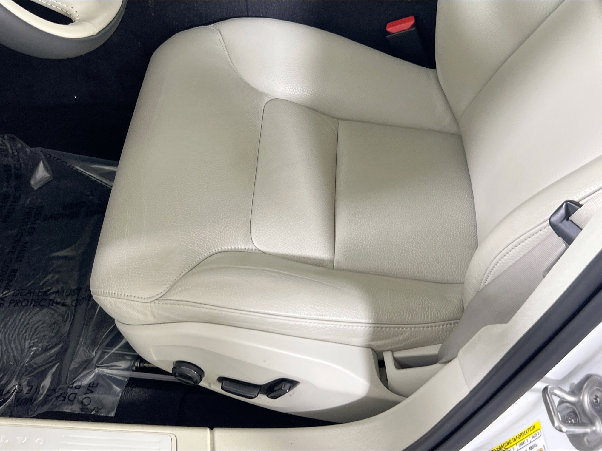 Used 2023 Volvo S60 B5 Core w/ Climate Package image 19