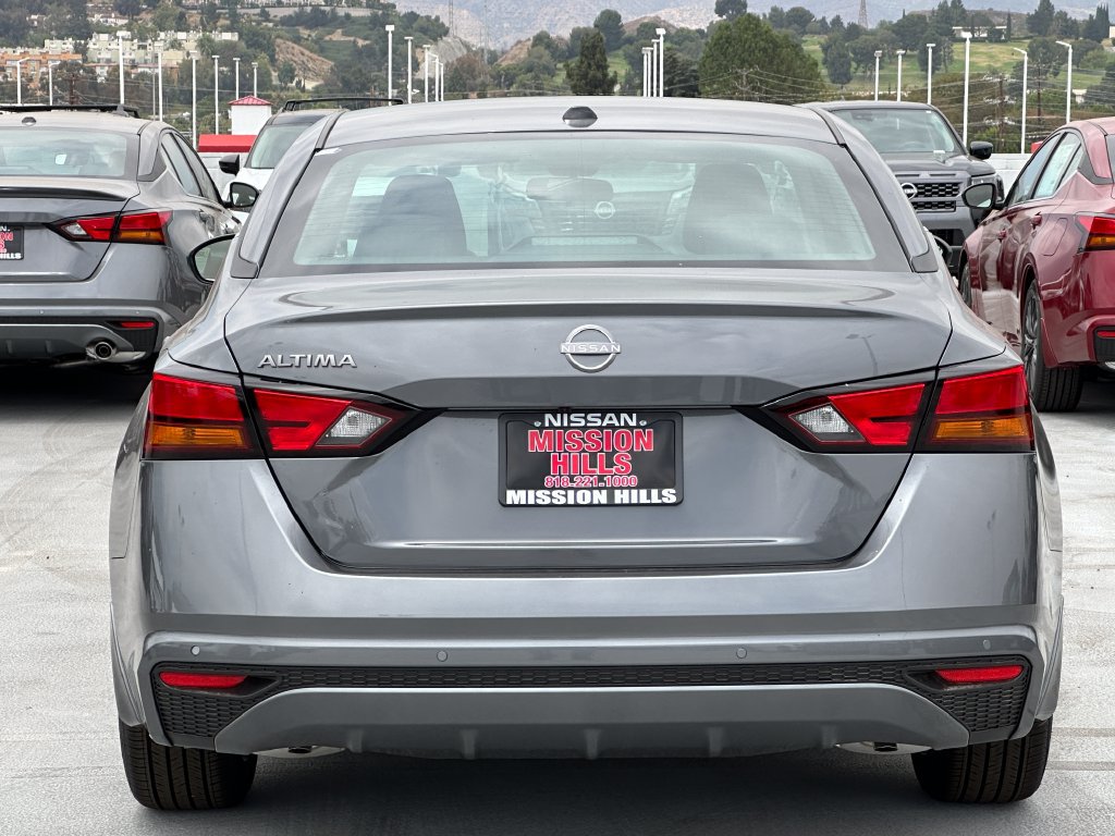 New 2026 Nissan Altima 2.5 SV FWD image 6