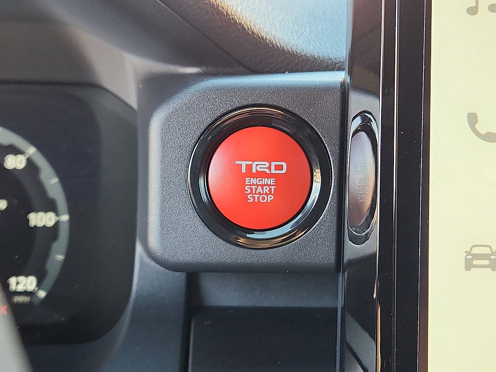 New 2025 Toyota 4Runner TRD Off-Road Premium image 15