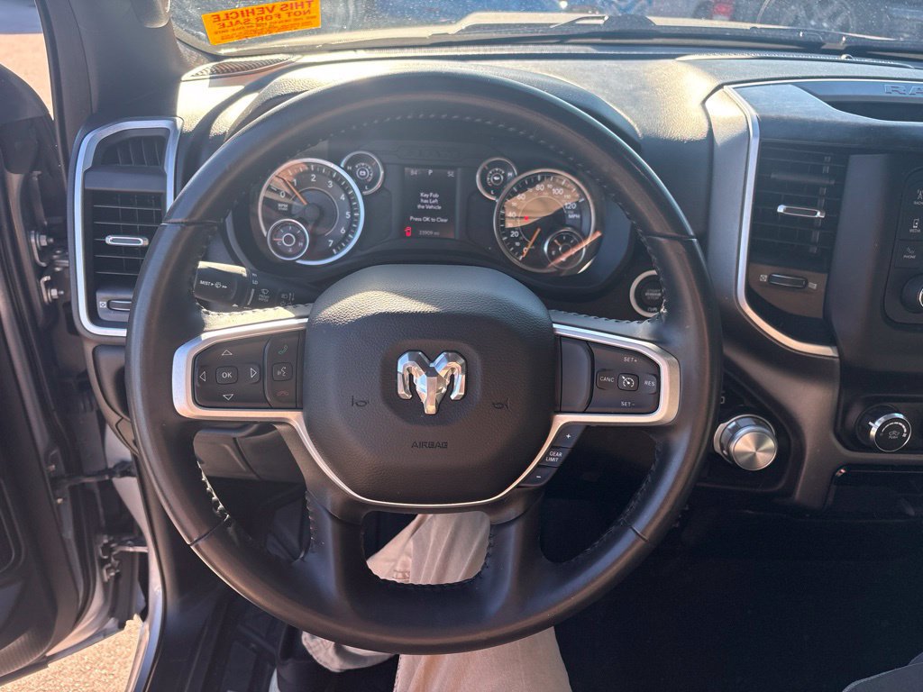 Used 2022 RAM 1500 4x4 Crew Cab image 26