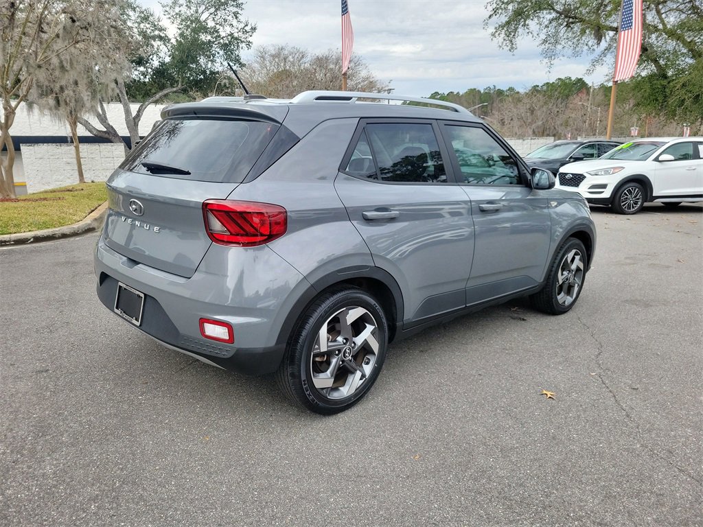 Certified 2023 Hyundai Venue SEL w/ Cargo Package image 6
