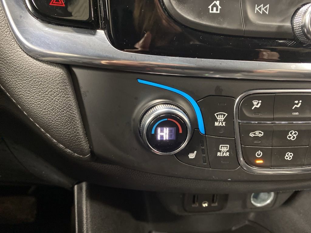 Used 2023 Chevrolet Traverse LT w/ Midnight/Sport Edition image 42