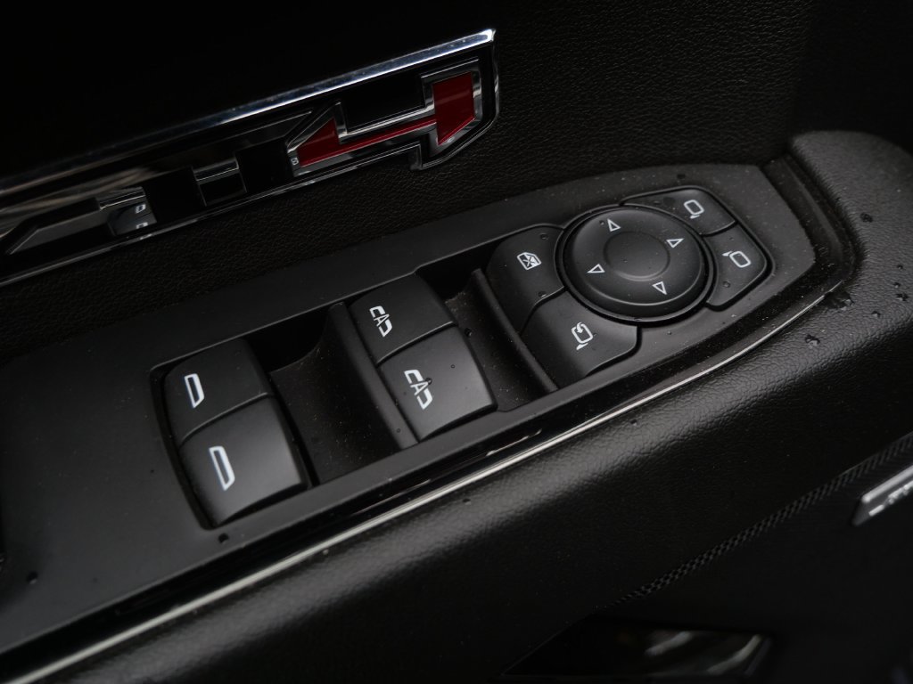 Used 2024 GMC Sierra 1500 AT4 w/ Technology Package AWD/4WD image 15