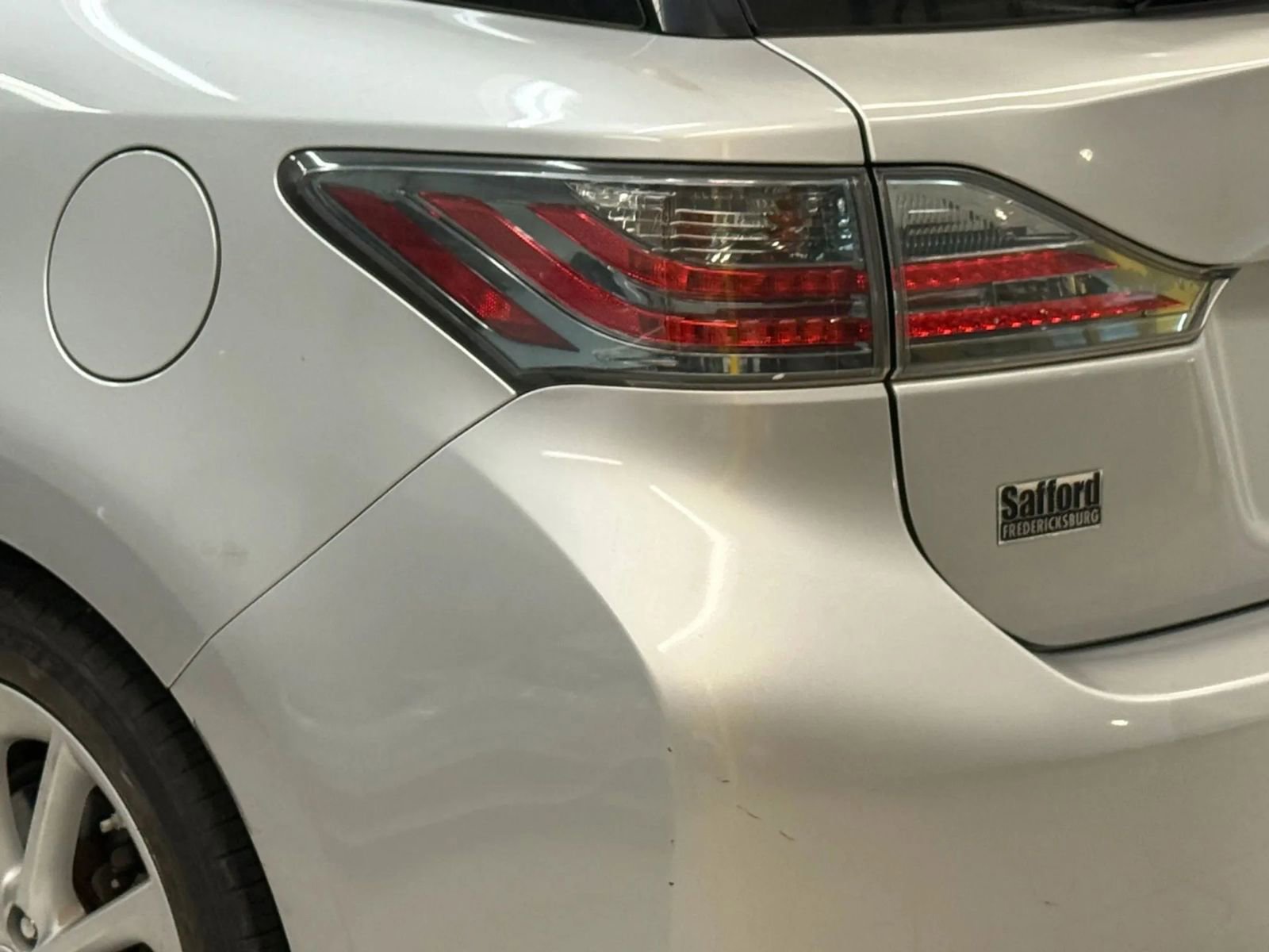 Used 2011 Lexus CT 200h Premium image 11