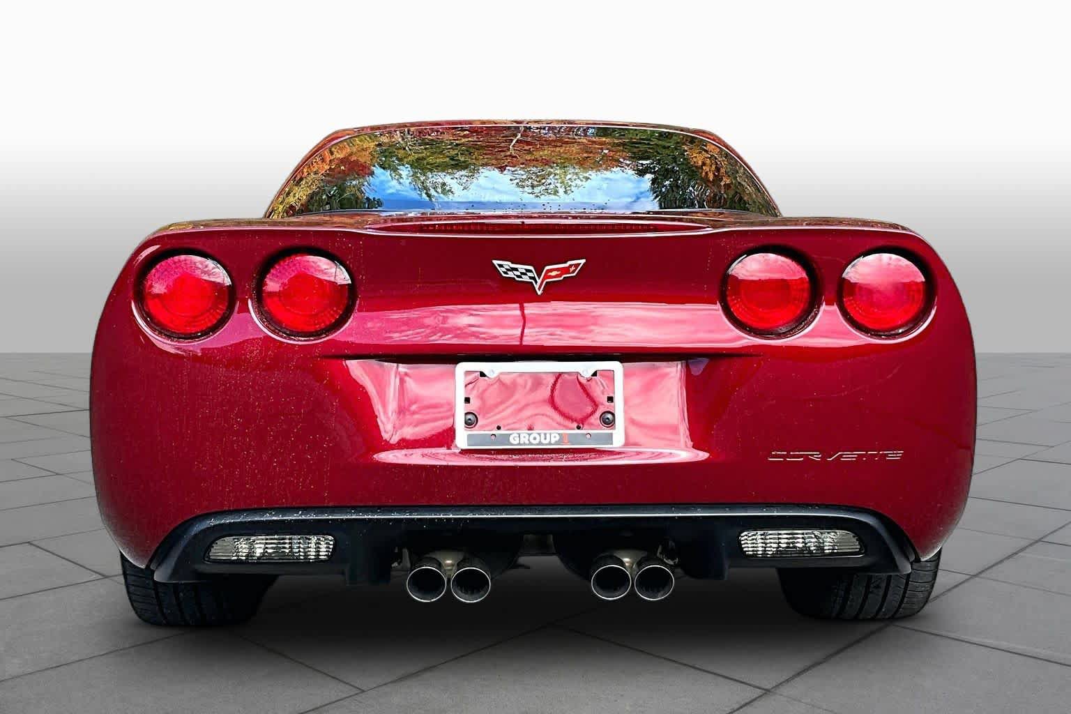 Used 2007 Chevrolet Corvette Coupe w/ Preferred Equipment Group RWD image 4