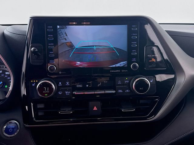 Used 2022 Toyota Highlander XLE image 20