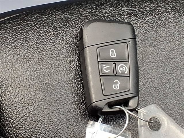 Used 2021 Volkswagen Tiguan SEL Premium R-Line AWD/4WD image 24
