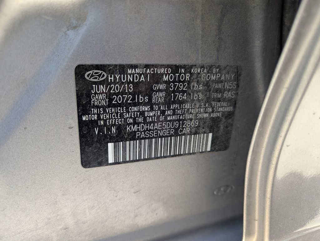Used 2013 Hyundai Elantra GLS w/ Preferred Pkg FWD image 17