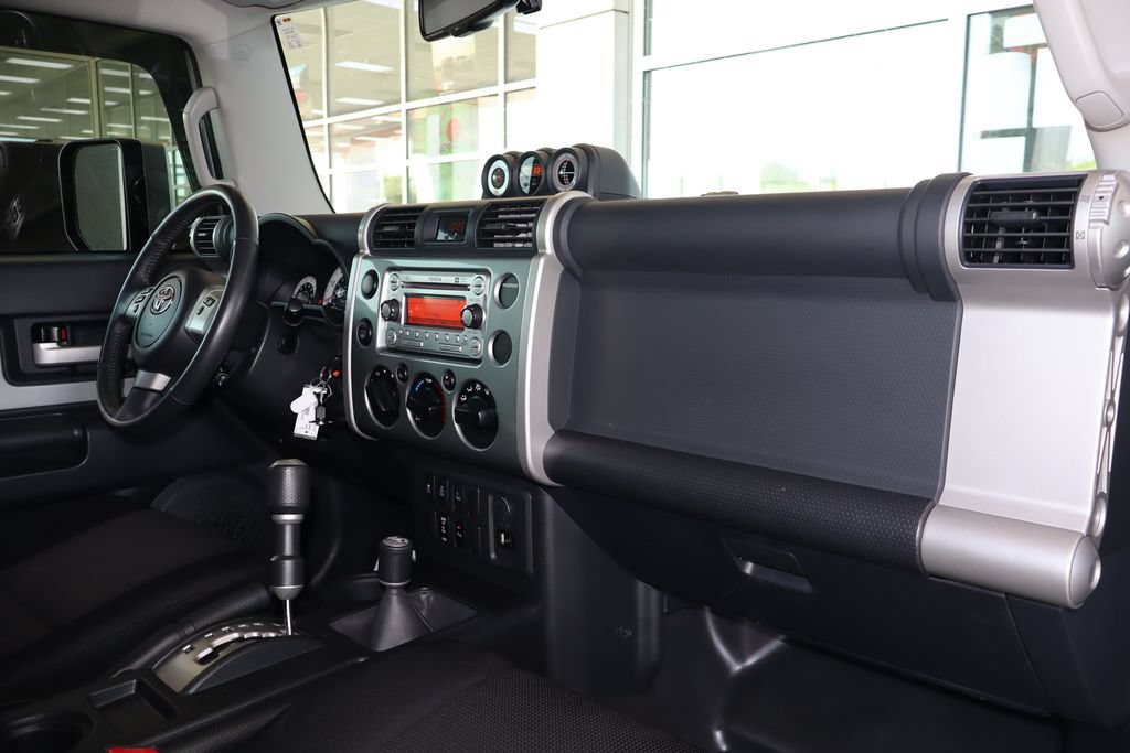 Used 2012 Toyota FJ Cruiser 4WD w/ Upgrade Pkg image 43