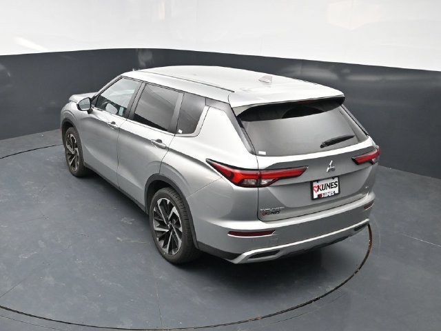 Used 2024 Mitsubishi Outlander SE FWD image 48