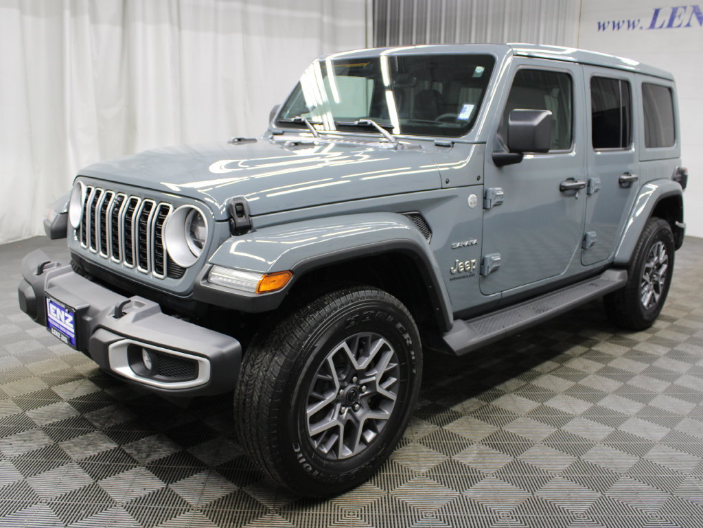 Used 2024 Jeep Wrangler Unlimited Sahara w/ Technology Group AWD/4WD image 9