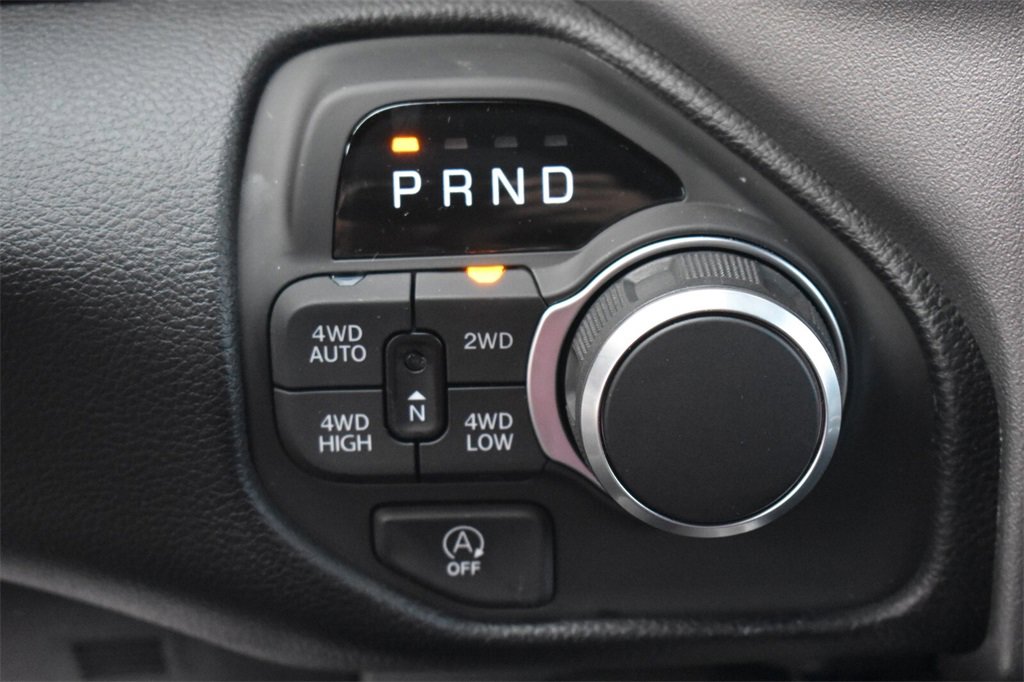 New 2026 RAM 1500 4x4 Crew Cab image 31