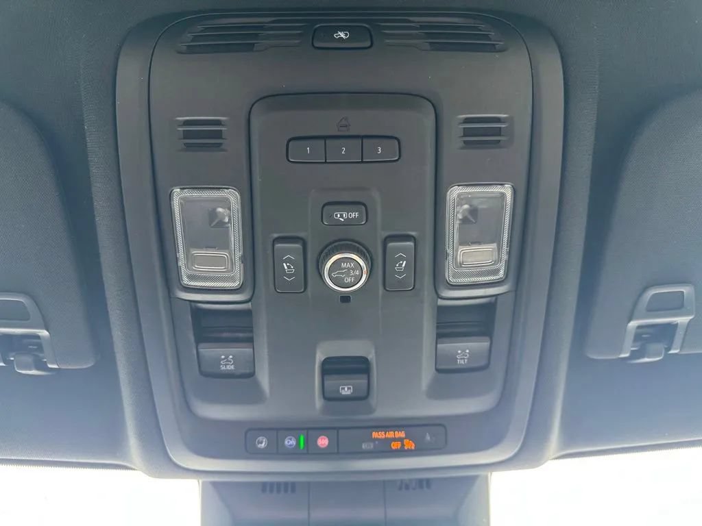 Used 2021 Cadillac Escalade Sport w/ LPO, Illumination Package AWD/4WD image 31