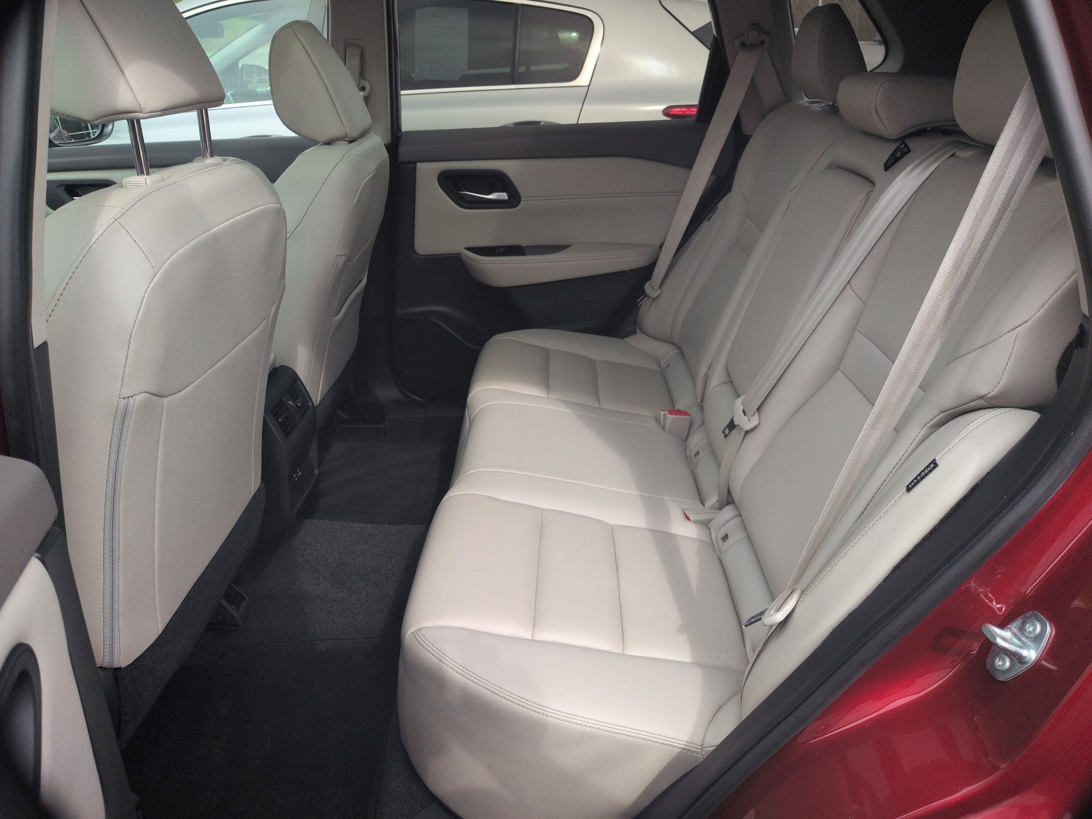Used 2023 Nissan Rogue SL AWD/4WD image 15