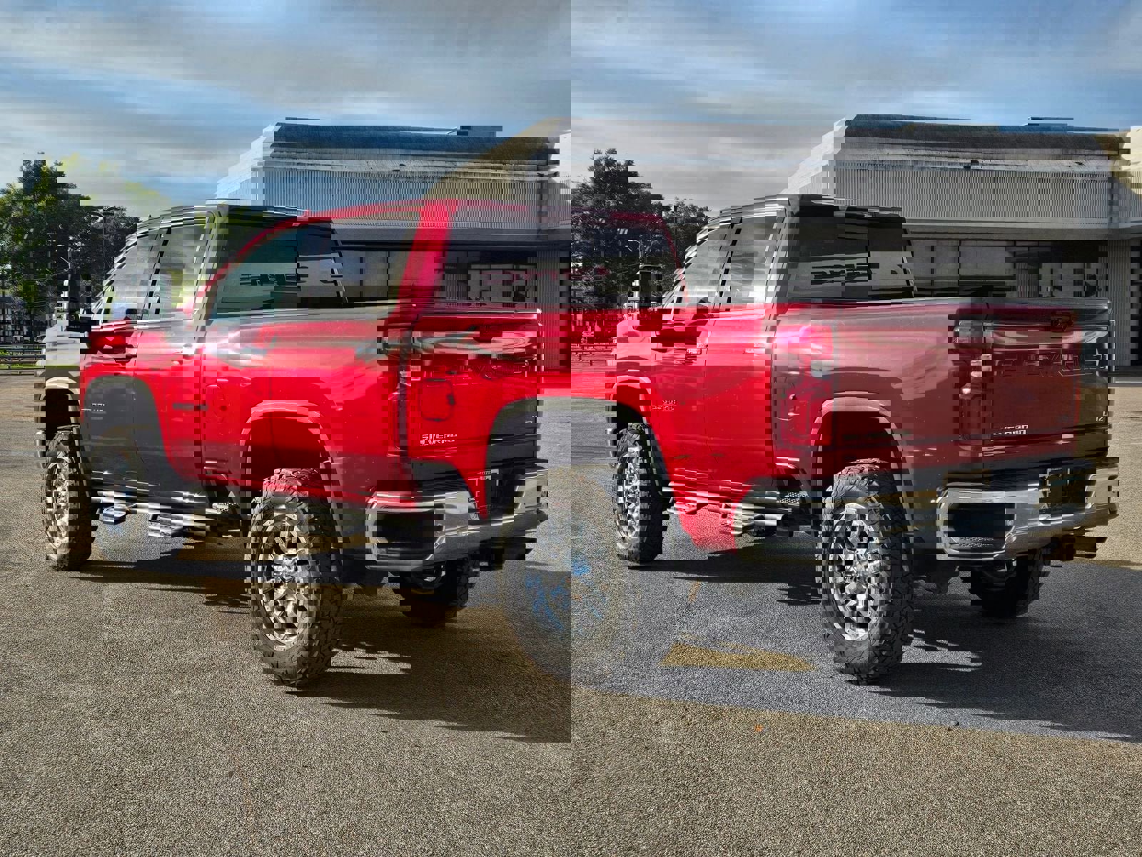 Used 2022 Chevrolet Silverado 2500 LTZ w/ LTZ Plus Package image 3