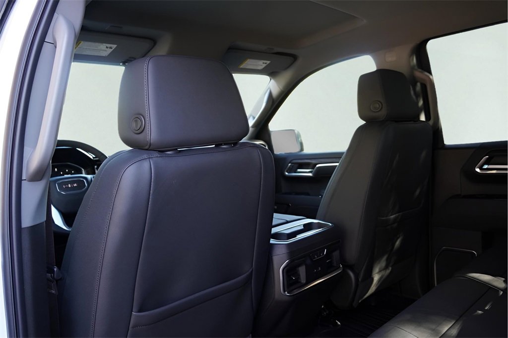 New 2026 GMC Sierra 1500 SLT image 21