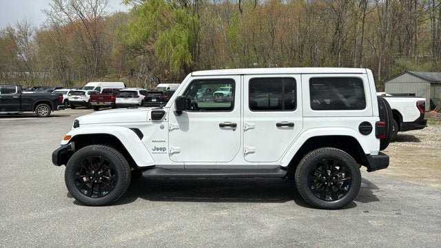 Certified 2023 Jeep Wrangler Unlimited Sahara w/ Cold Weather Group AWD/4WD image 4