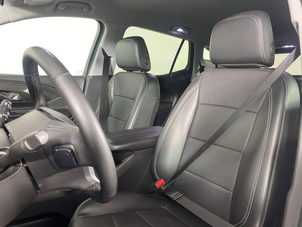 Used 2024 GMC Terrain SLT image 16