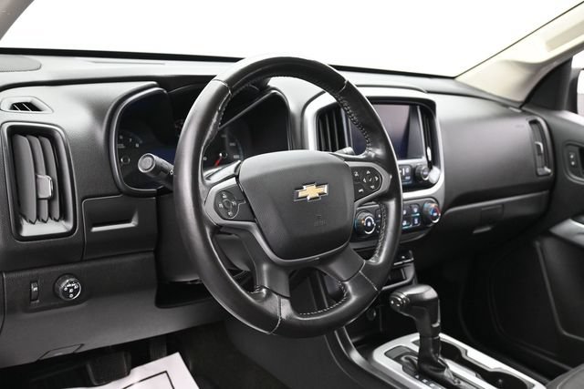Used 2017 Chevrolet Colorado LT w/ LT Convenience Package RWD image 16