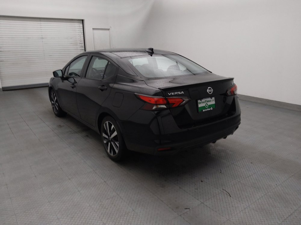 Used 2022 Nissan Versa SR FWD image 5