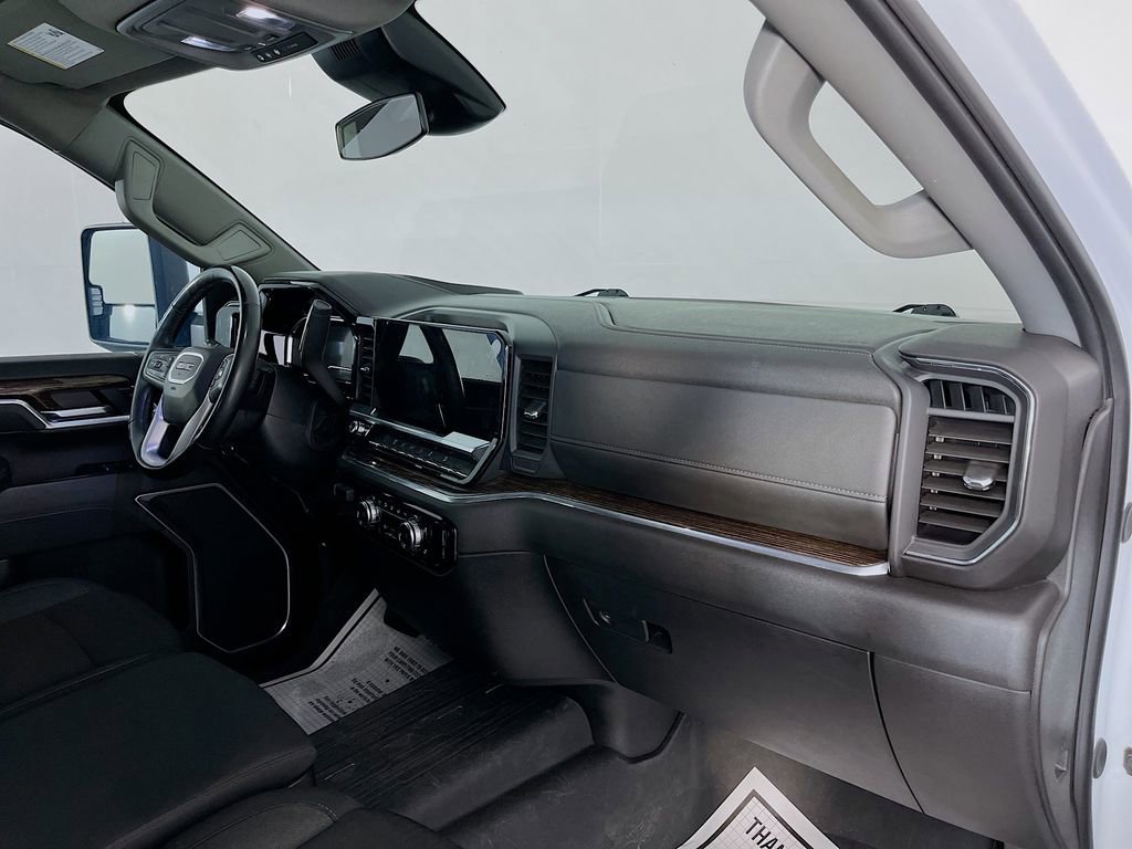 Used 2025 GMC Sierra 3500 SLE w/ SLE Value Package image 32