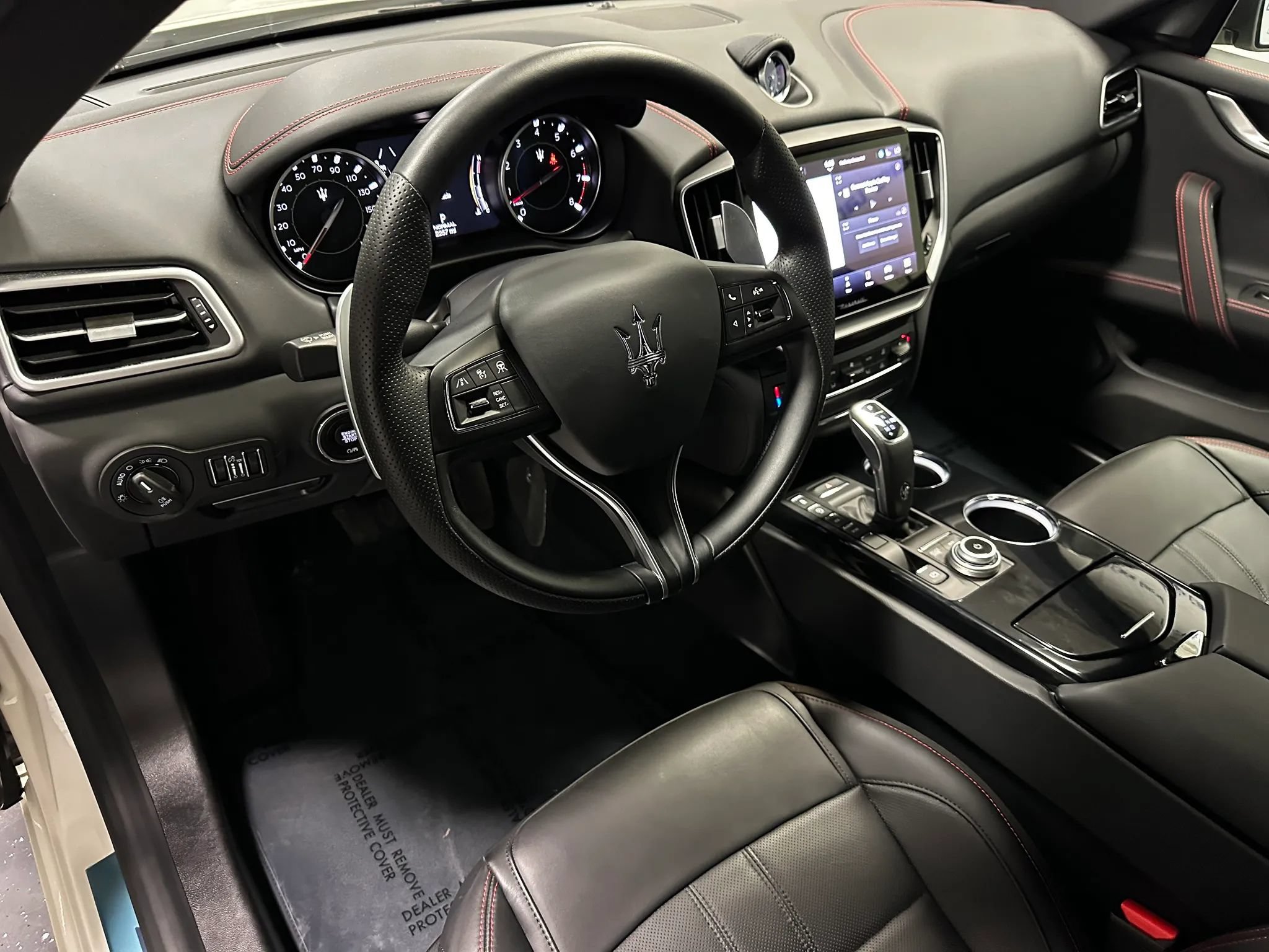 Used 2024 Maserati Ghibli Modena Q4 AWD/4WD image 8