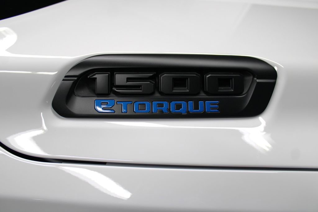 New 2026 RAM 1500 4x4 Crew Cab image 38