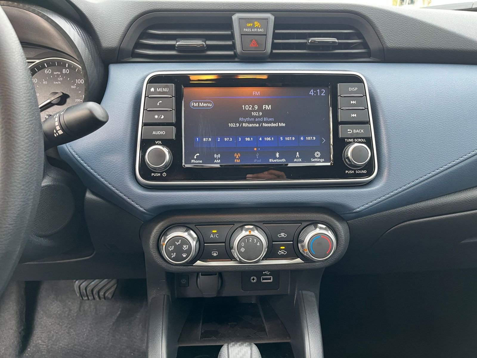 Used 2025 Nissan Versa SV image 17