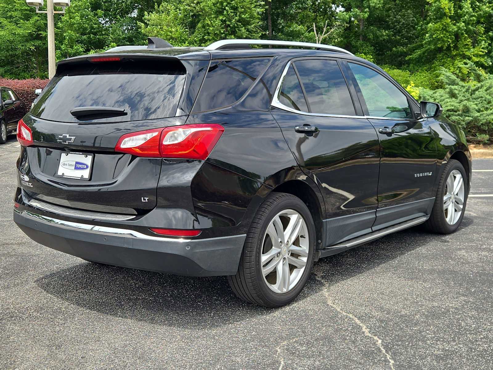 Used 2018 Chevrolet Equinox LT w/ Sun & Infotainment Package FWD image 6