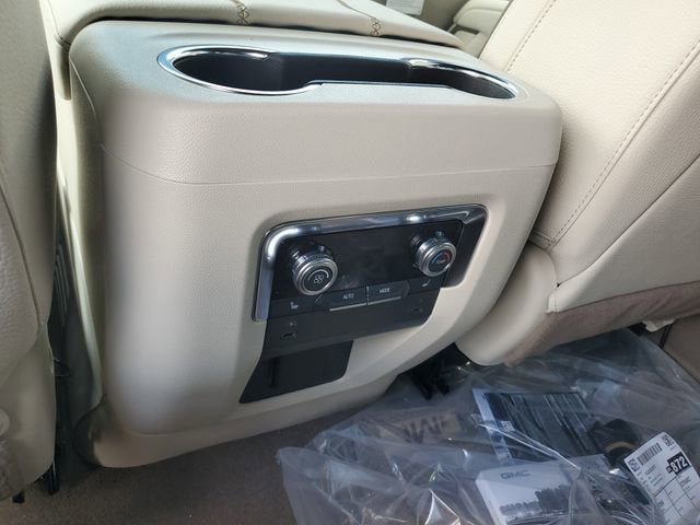 New 2026 GMC Yukon Denali RWD image 16
