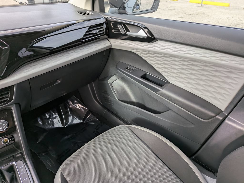 Certified 2023 Volkswagen Taos S FWD image 14