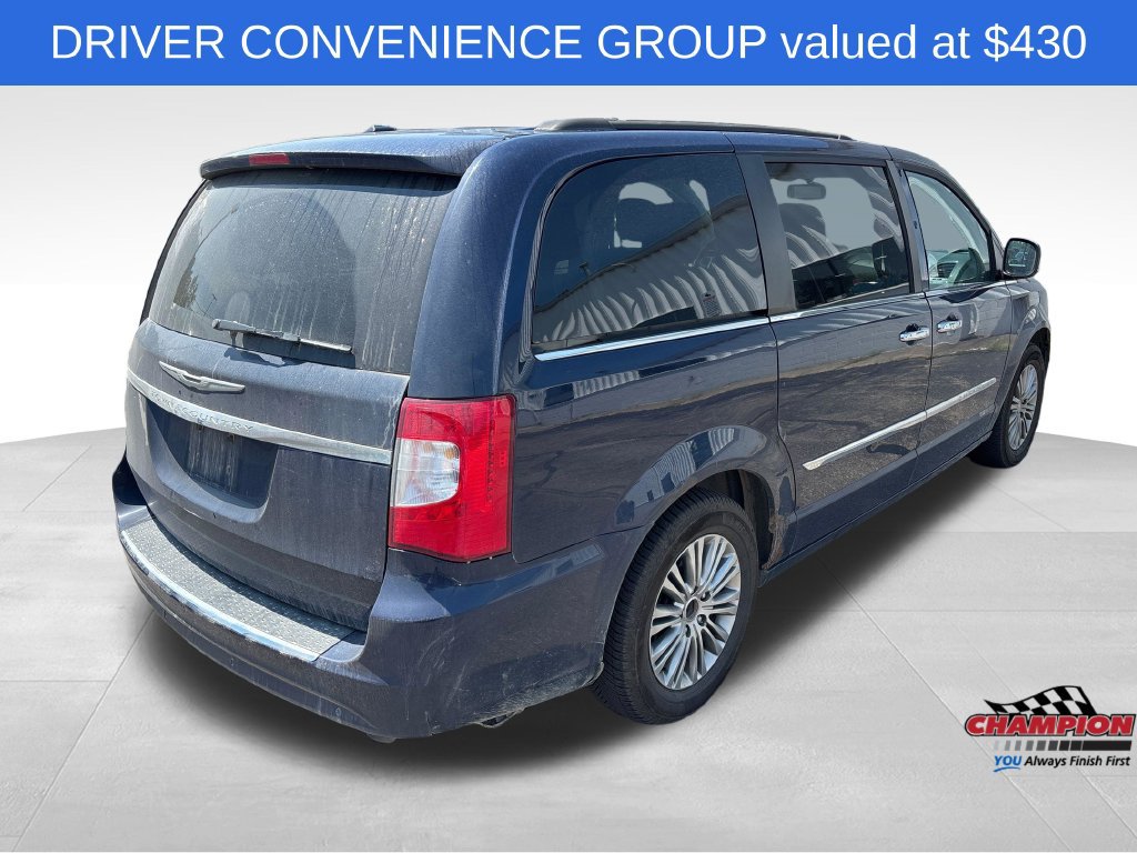 Used 2014 Chrysler Town & Country Touring-L w/ Driver Convenience Group FWD image 5