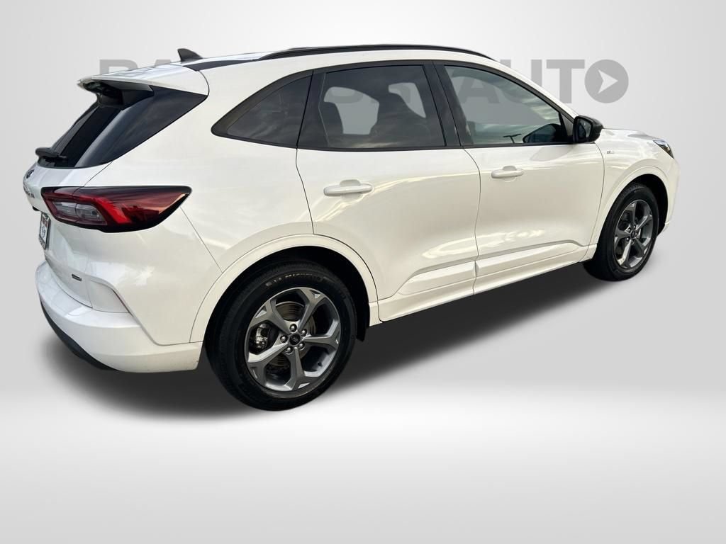 Used 2024 Ford Escape ST-Line w/ Equipment Group 301A FWD image 9