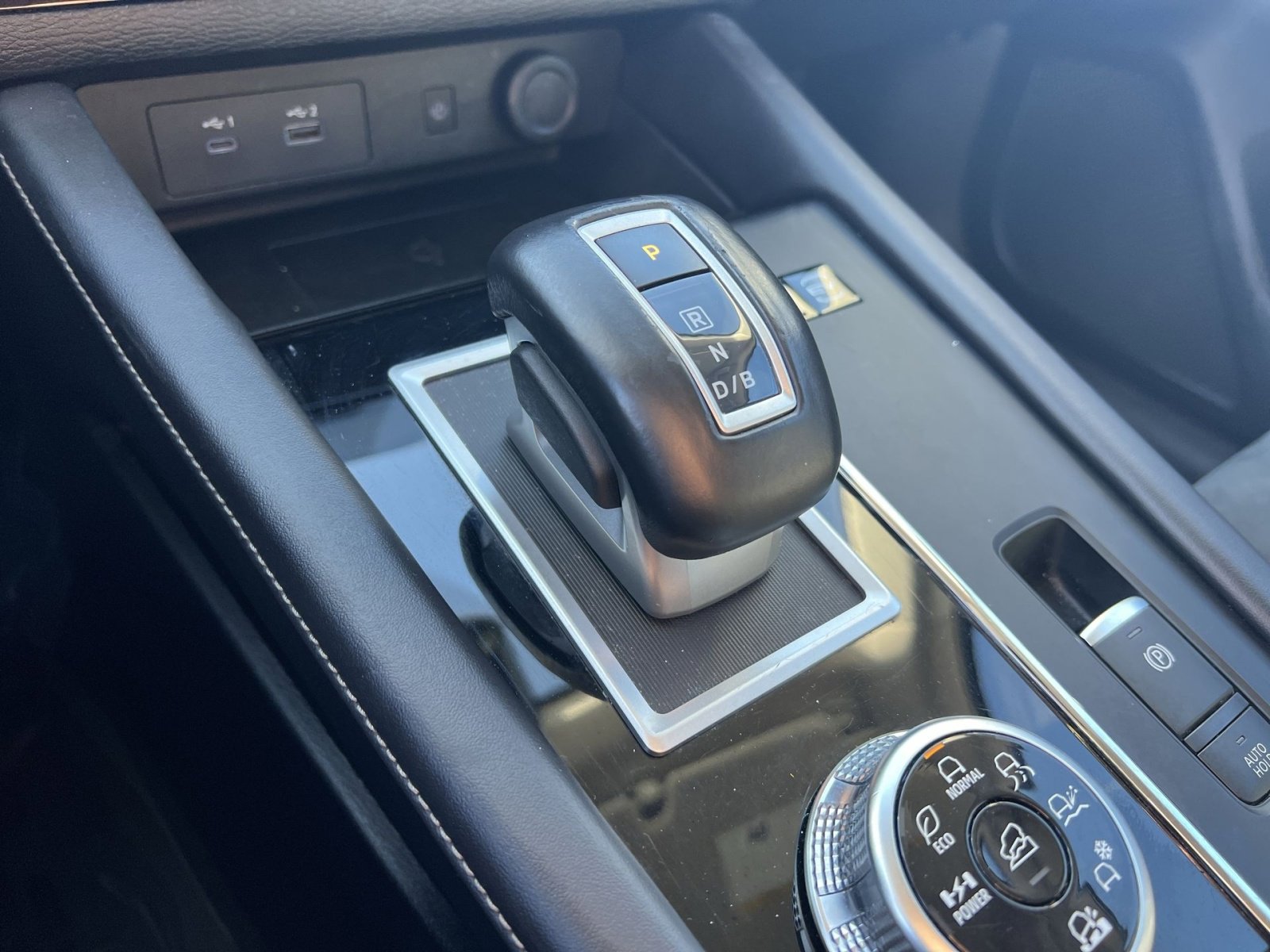 Used 2023 Mitsubishi Outlander SE image 22