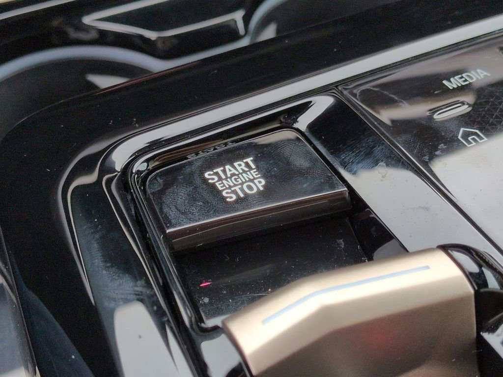 Certified 2024 BMW 530i 530i w/ Premium Package image 29