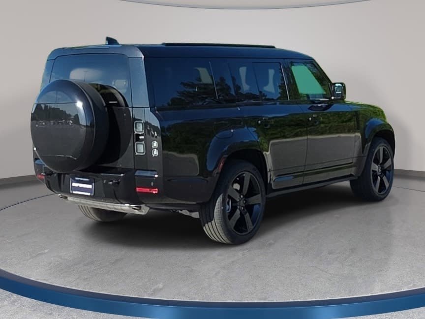 New 2026 Land Rover Defender 130 X-Dynamic SE AWD/4WD image 5