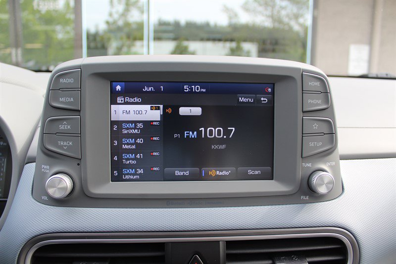 Used 2021 Hyundai Kona Limited FWD image 9