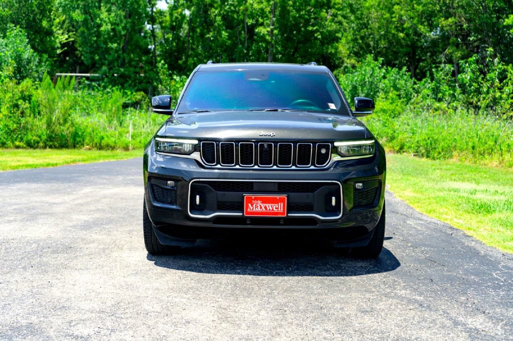 Used 2023 Jeep Grand Cherokee L Overland w/ Advanced Protech Group III AWD/4WD image 5