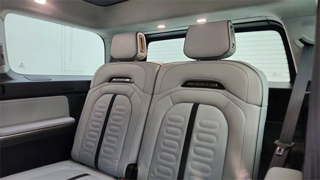 Used 2024 Rivian R1S Launch Edition image 31