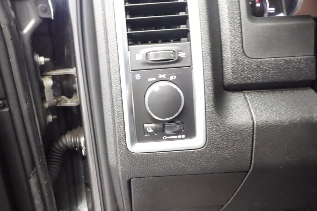Used 2021 RAM 1500 Classic Warlock AWD/4WD image 25