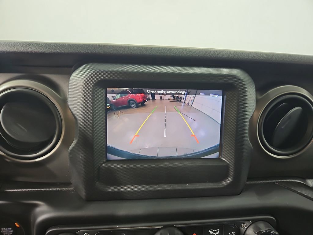 Used 2019 Jeep Wrangler Sport S image 24