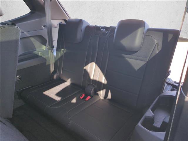 Used 2020 Volkswagen Tiguan SE R-Line FWD image 20