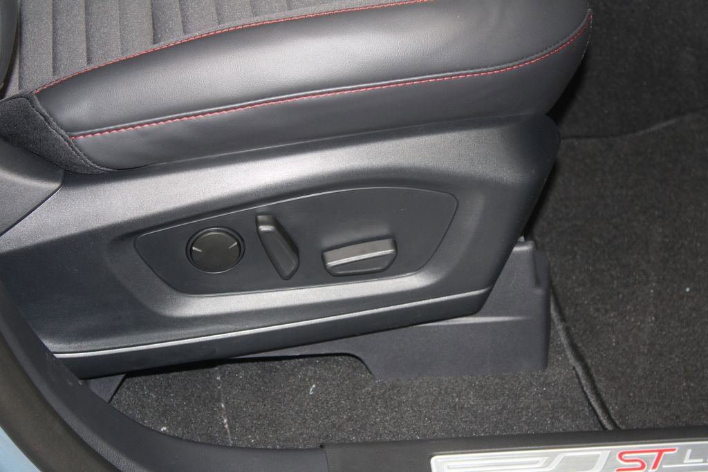 New 2026 Ford Explorer ST-Line w/ ST-Line Street Pack image 28