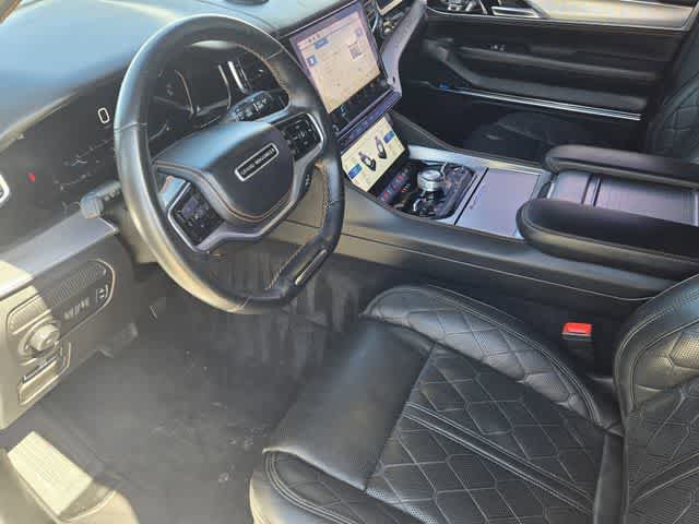 Used 2022 Jeep Grand Wagoneer Series III w/ Rear Seat Video Group 1 AWD/4WD image 2